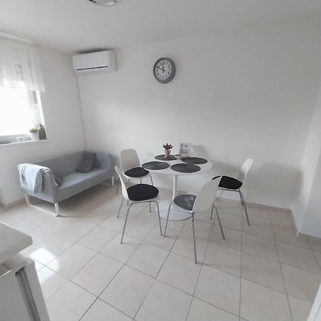 Apartman Bloom Osijek Exterior photo
