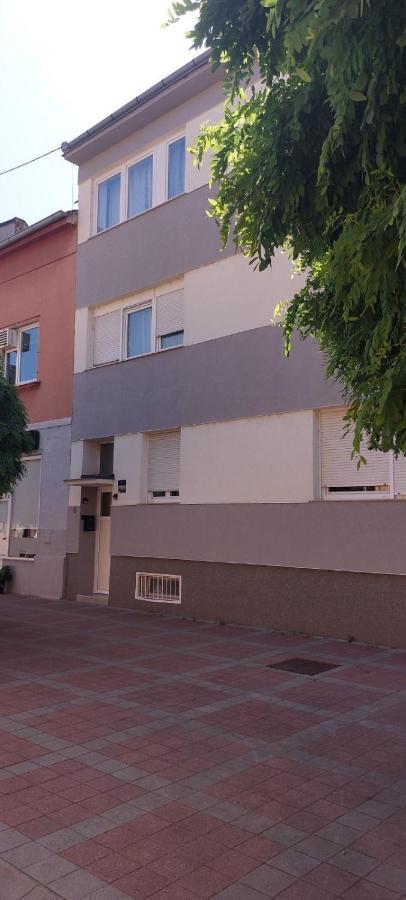 Apartman Bloom Apartment Osijek Exterior photo