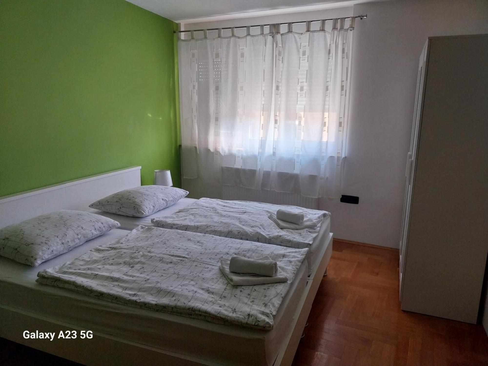 Apartman Bloom Apartment Osijek Exterior photo