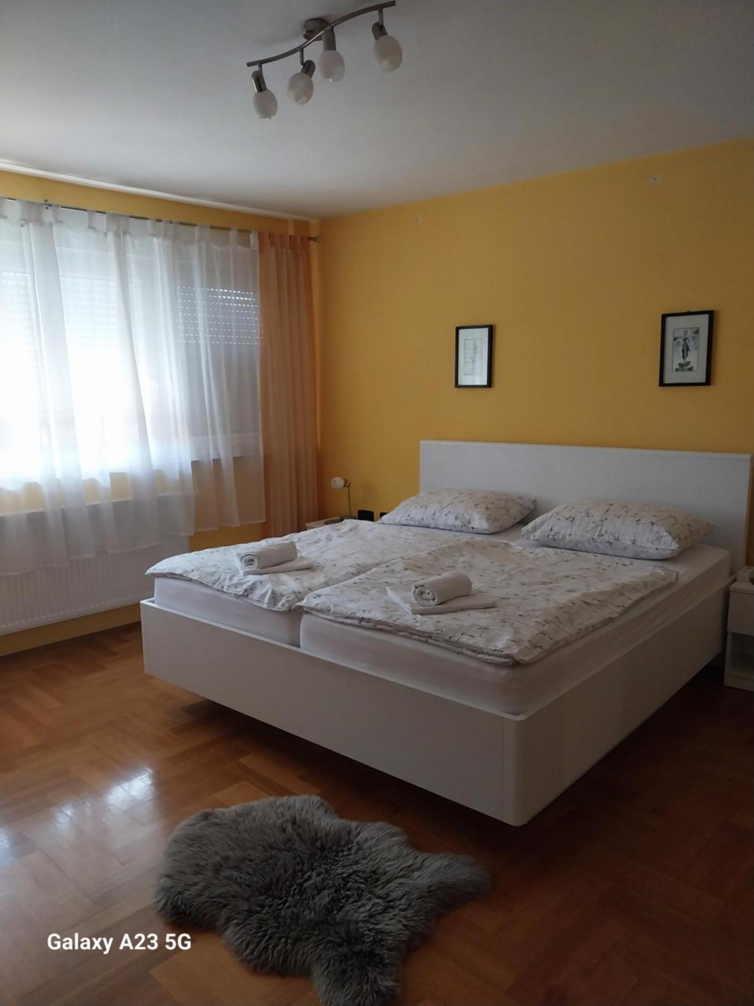 Apartman Bloom Apartment Osijek Exterior photo