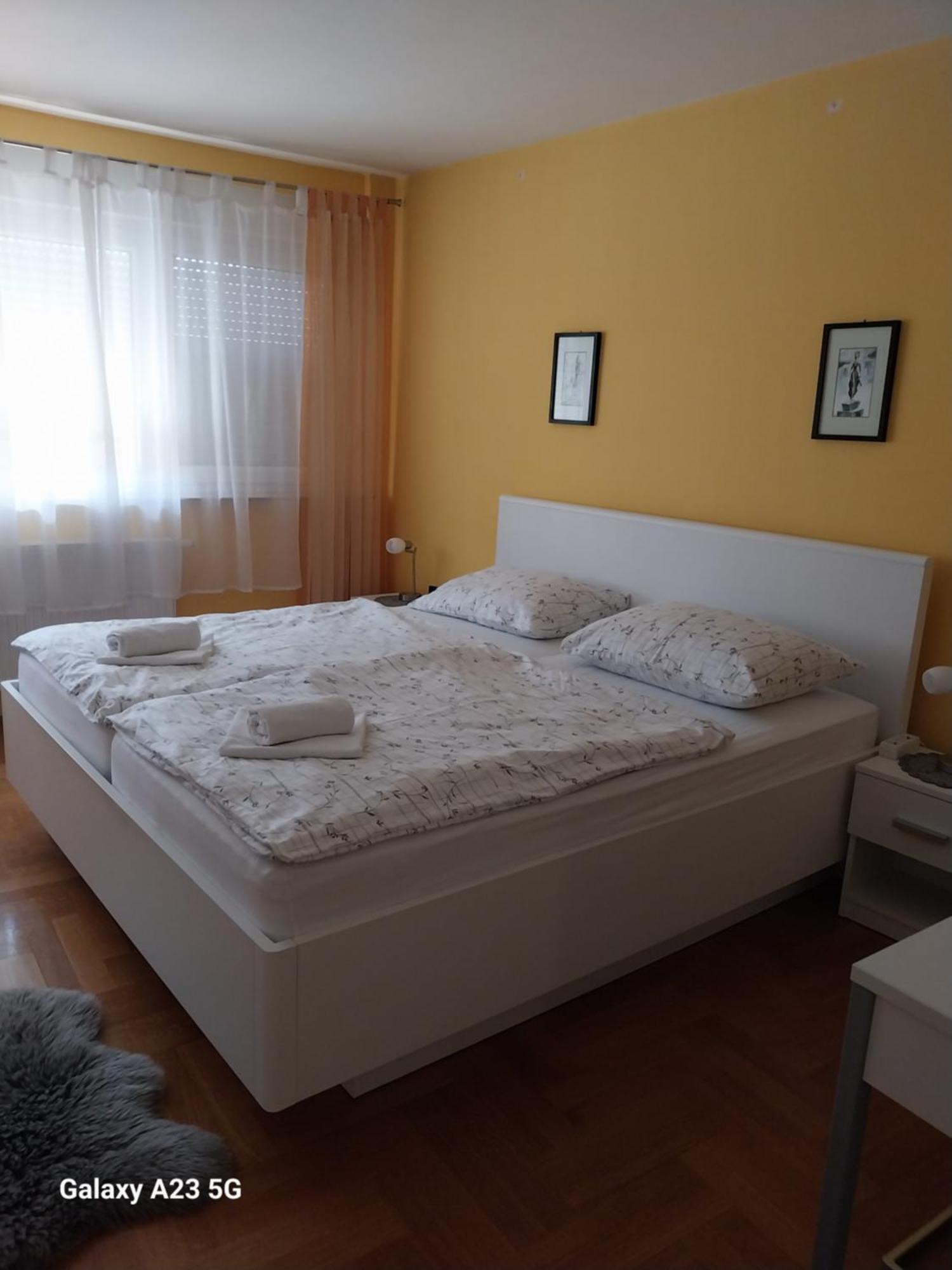 Apartman Bloom Apartment Osijek Exterior photo