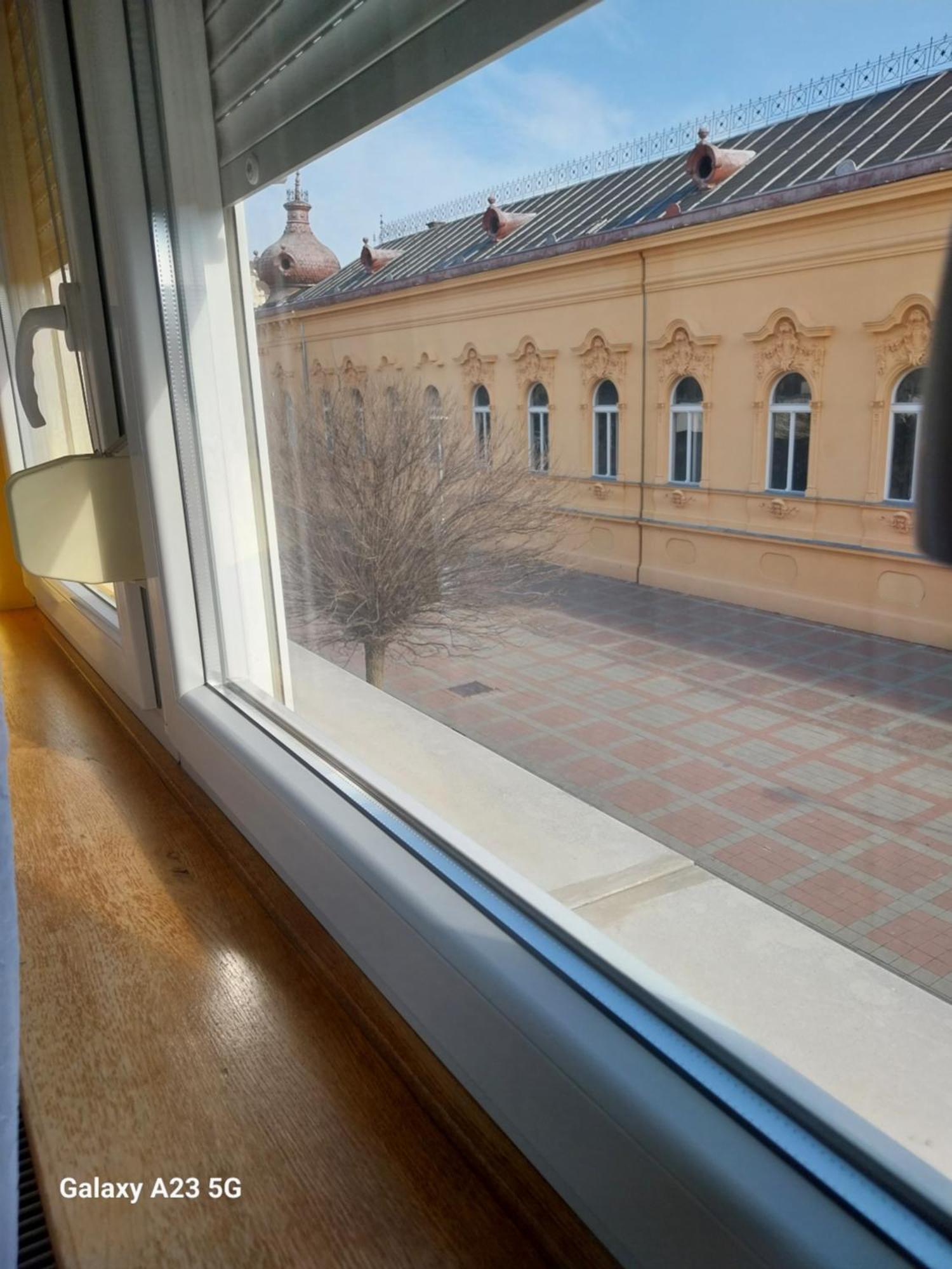 Apartman Bloom Osijek Exterior photo
